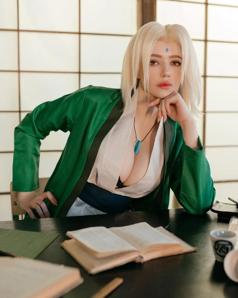 Ảnh Tsunade cosplay quyến rũ nóng bỏng