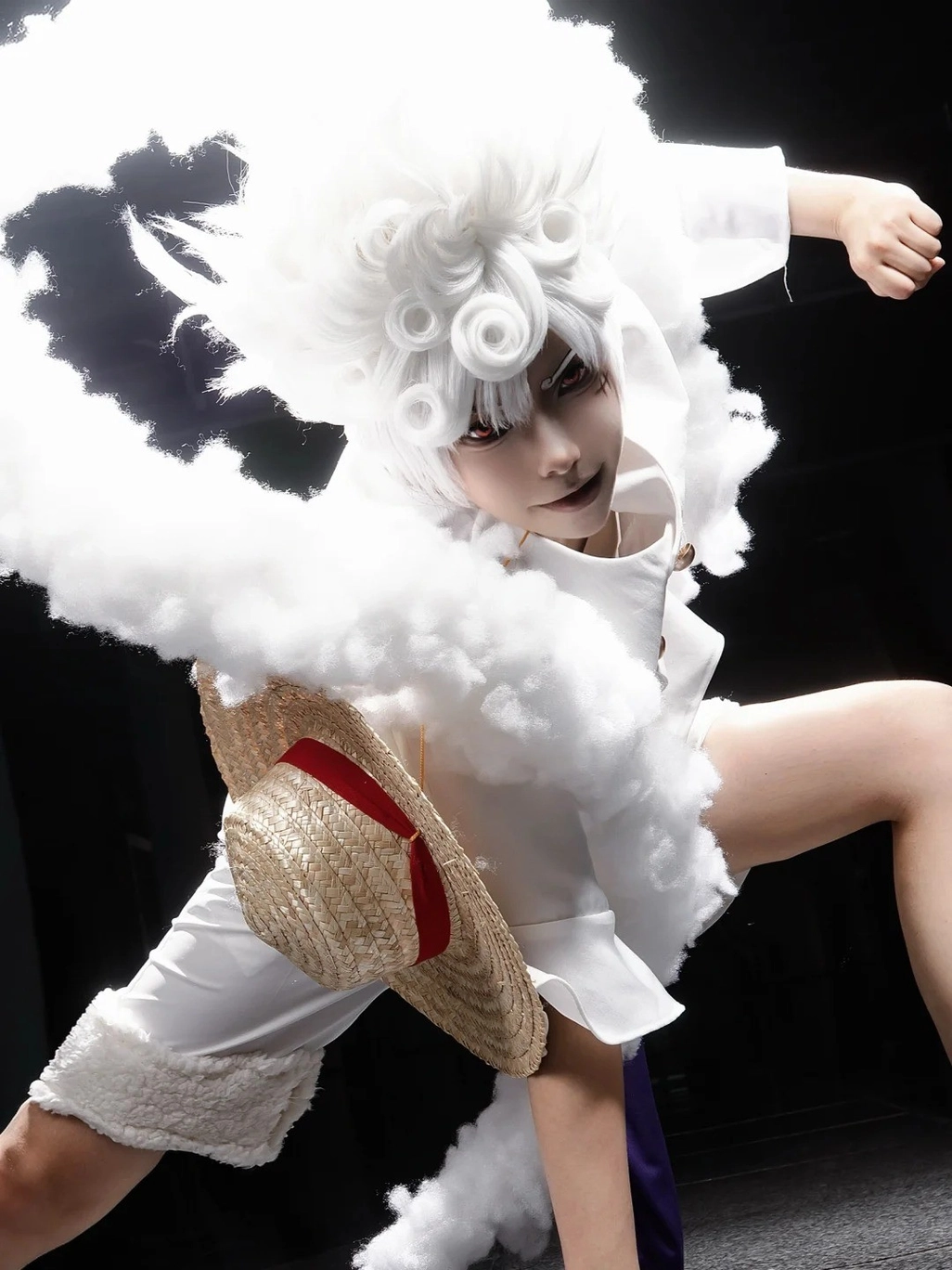 Ảnh cosplay One Piece thể hiện cá tính riêng biệt rõ nét