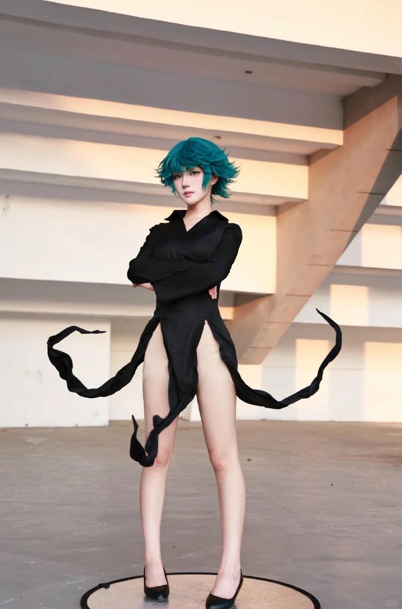 Cosplay Tatsumaki cầm sức mạnh psi One Punch Man