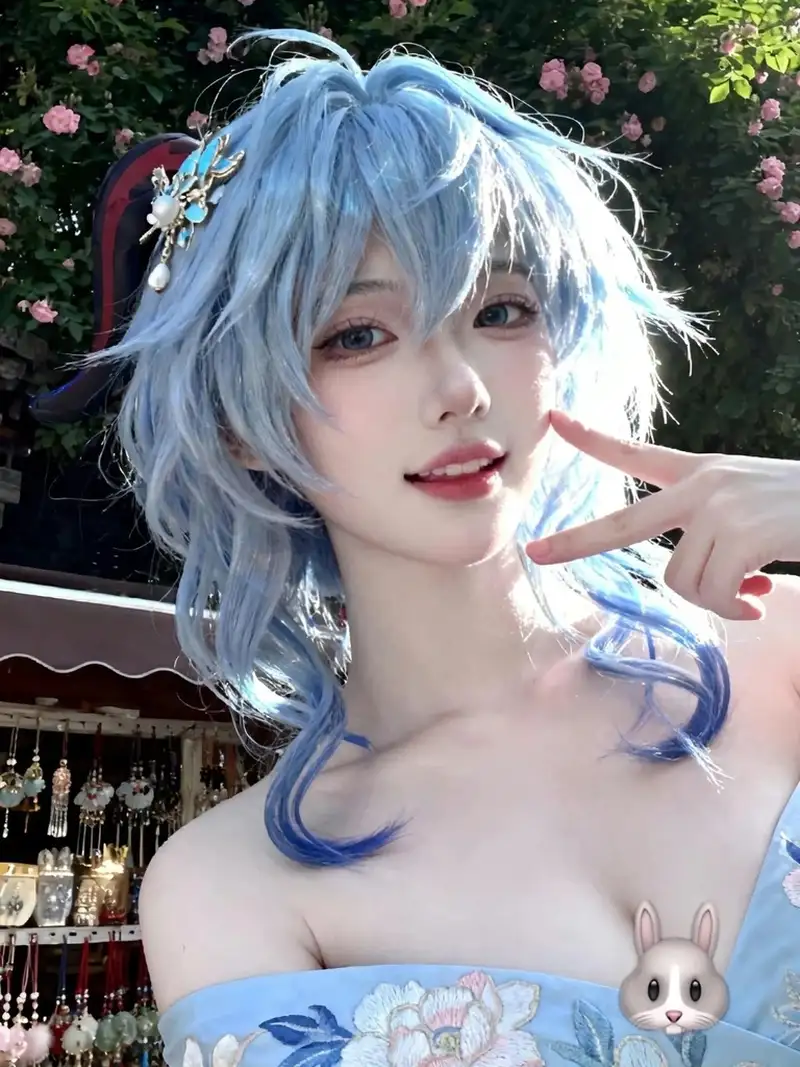 Cosplay anime nữ biểu cảm sinh động đầy sức hấp dẫn