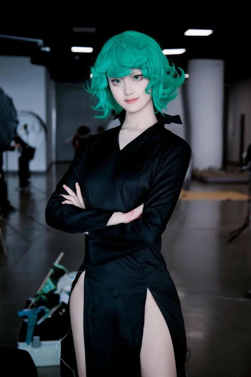 Hình cosplay Tatsumaki thể hiện sức mạnh chiến binh