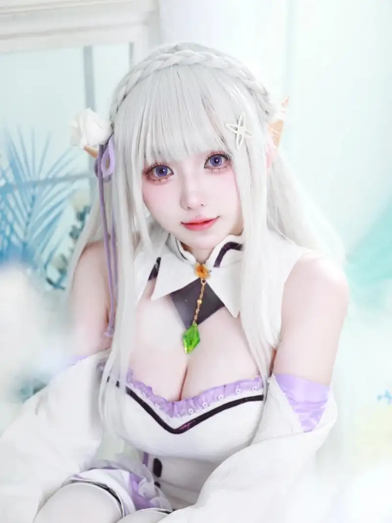 Hóa thân anime nữ mang phong cách cuốn hút riêng