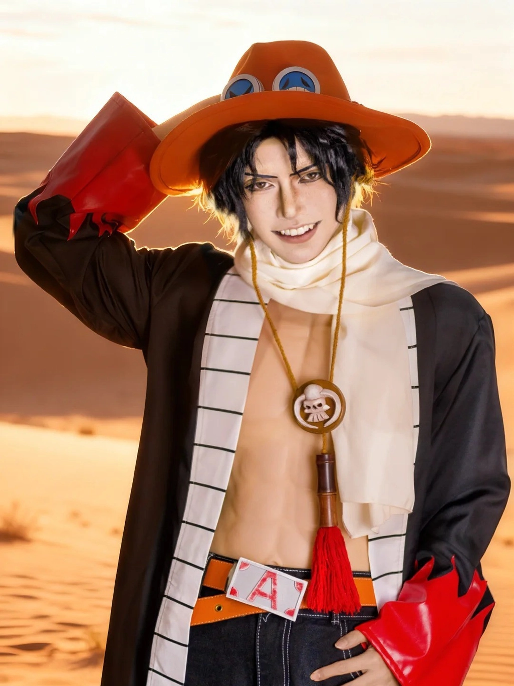 Nhân vật One Piece cosplay mang thần thái cuốn hút