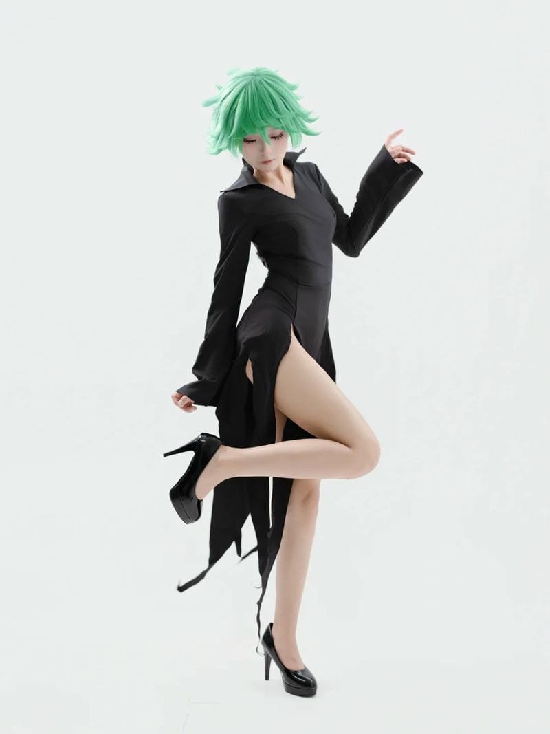 Tatsumaki cosplay chụp trong studio