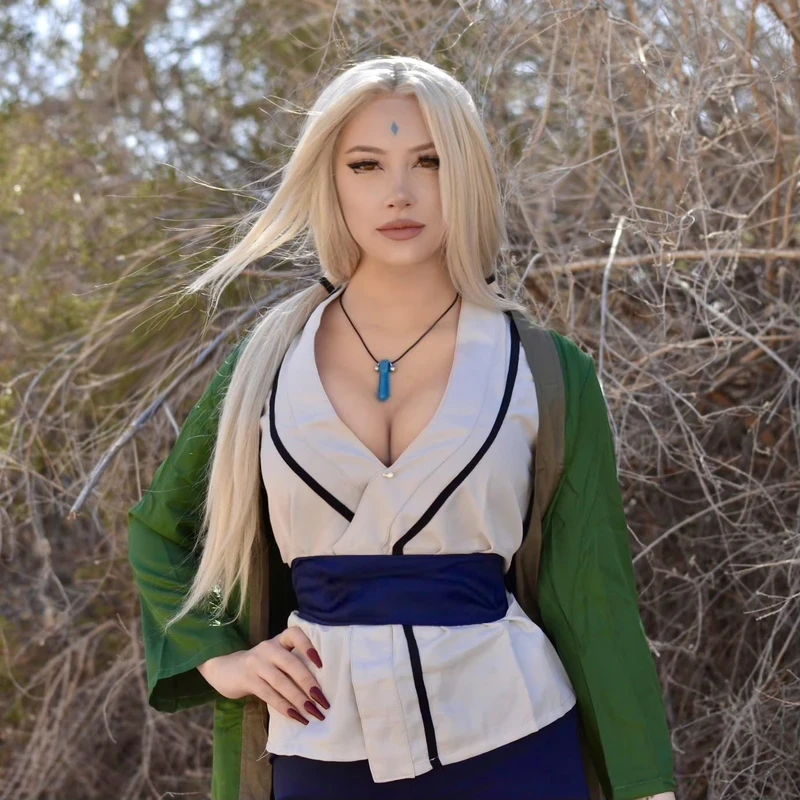 Tsunade cosplay nóng bỏng quyến rũ