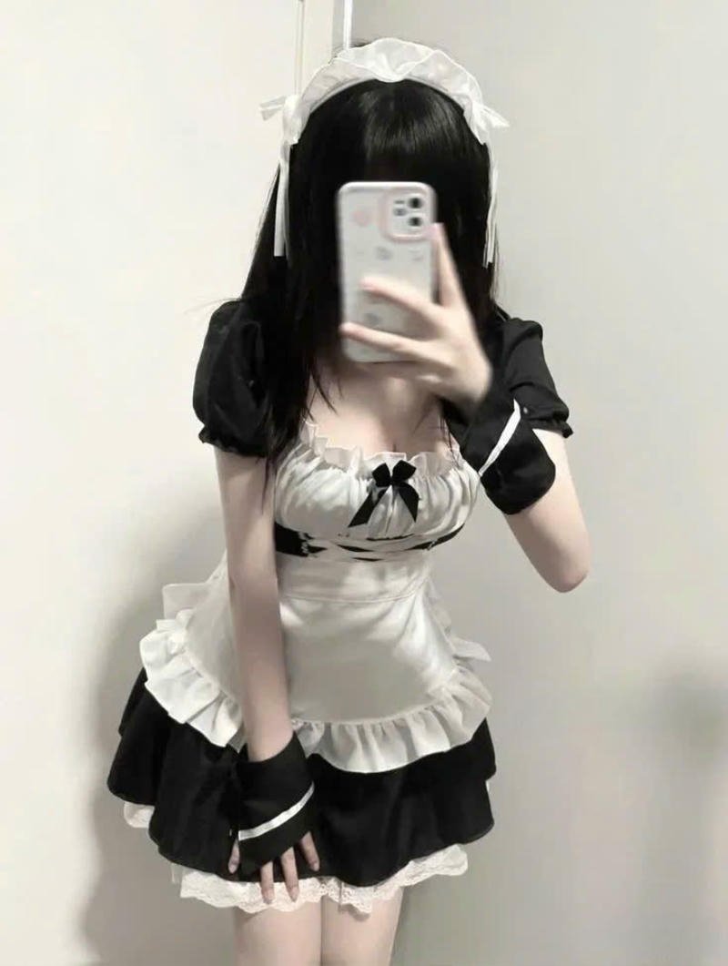 ảnh cosplay hầu gái tóc dài dịu dàng