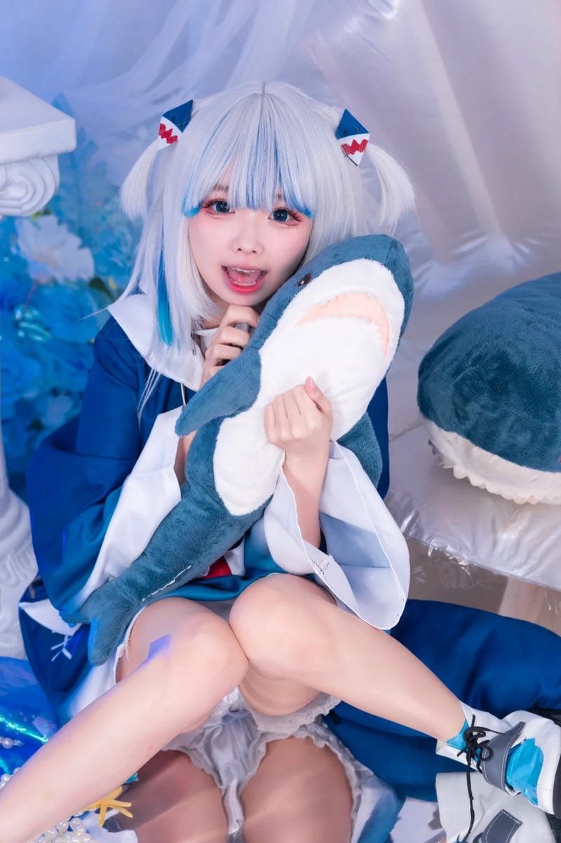 ảnh cosplay nhân vật vtuber ngoài đời