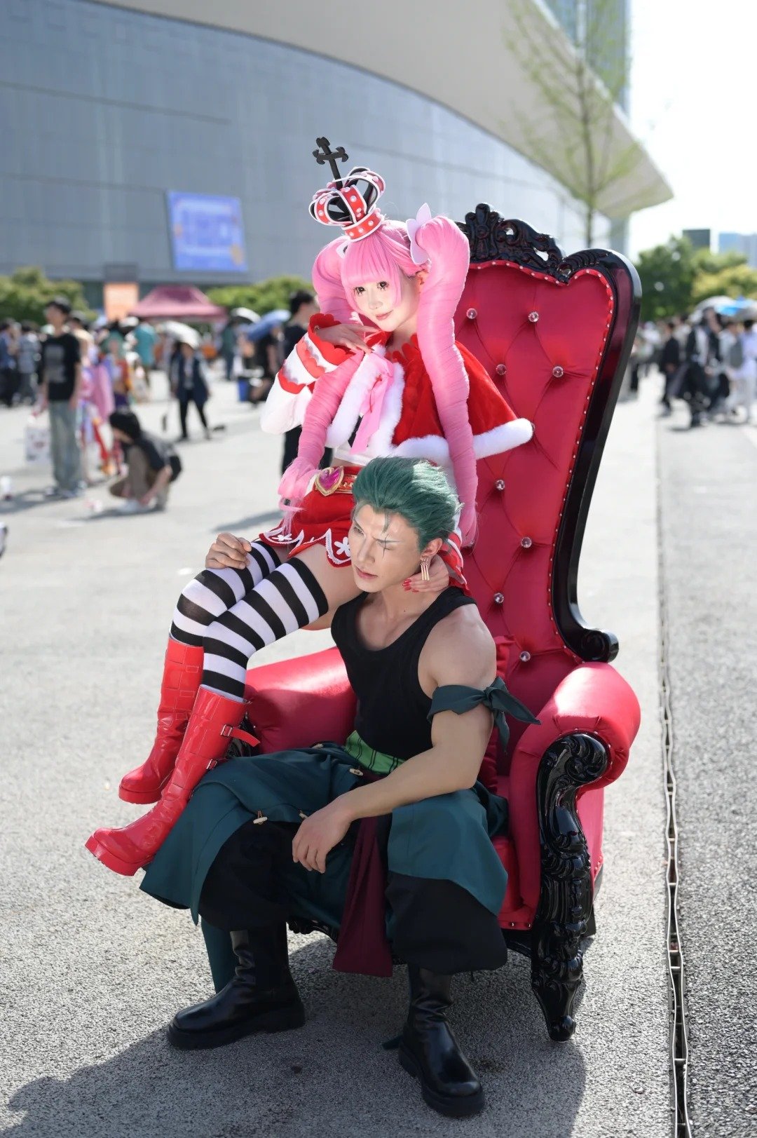 ảnh cosplay robin ngoài đời thật