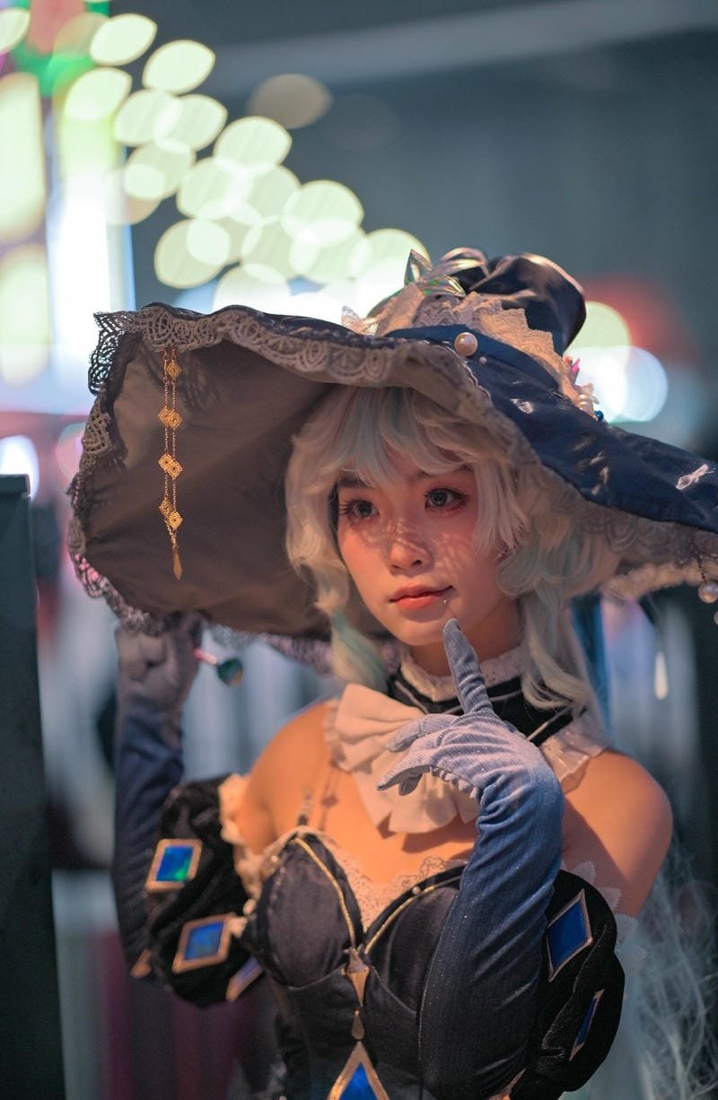 ảnh cosplay sinh động với phụ kiện