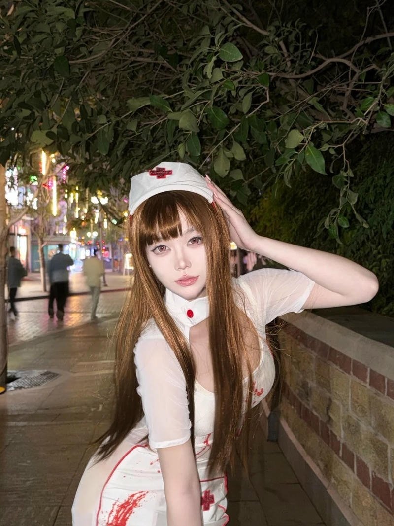 ảnh cosplay y tá xu hướng