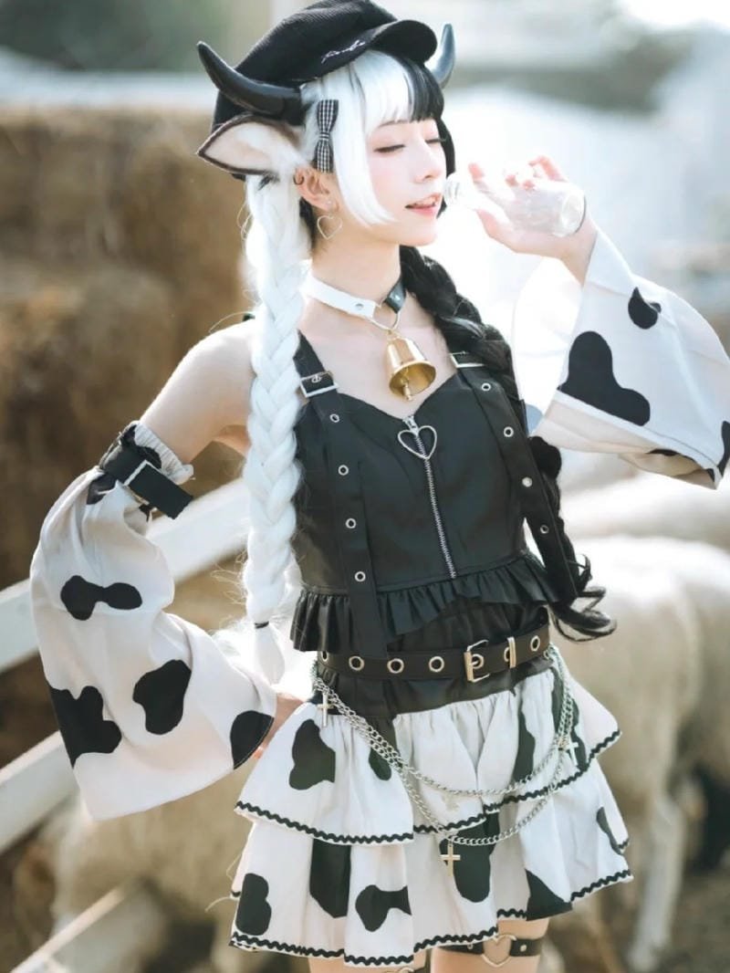bò sữa cosplay cực kỳ thu hút ánh nhìn