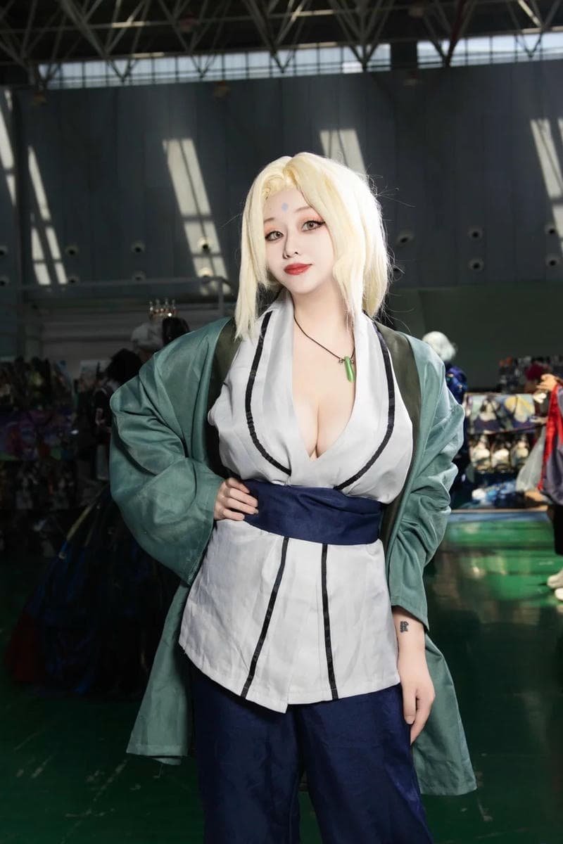 bộ trang phục tsunade nổi bật nhất