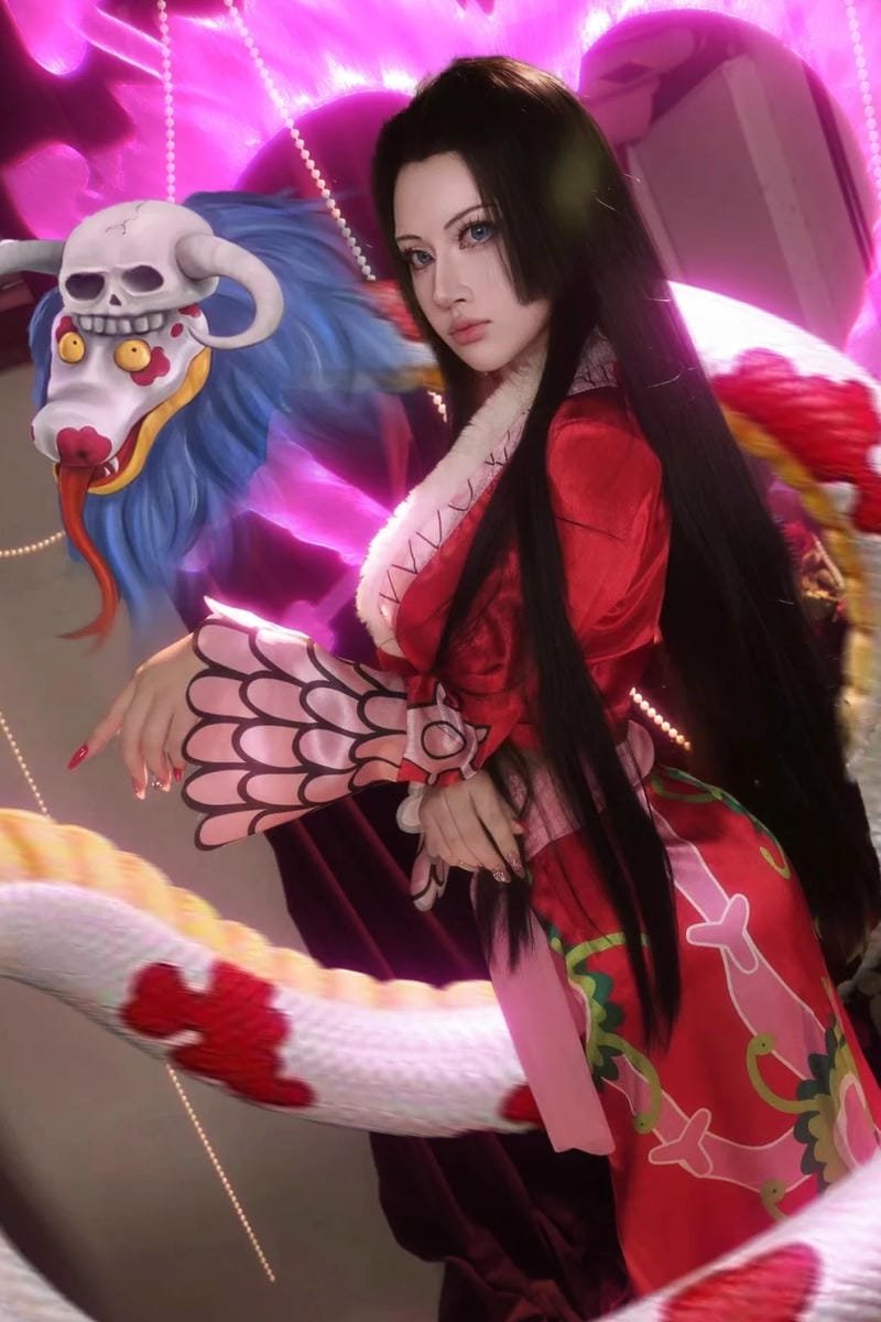 boa hancock cosplay đẹp nổi bật phép thuật