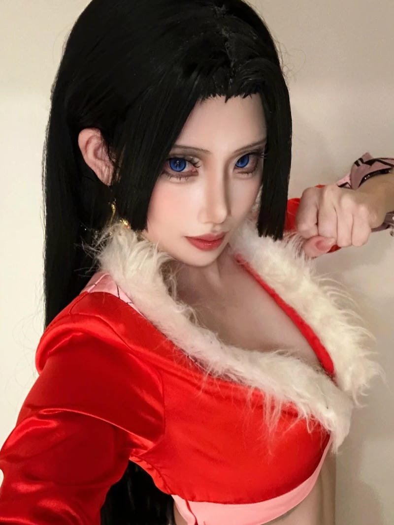 boa hancock cosplay mềm mại và nữ tính