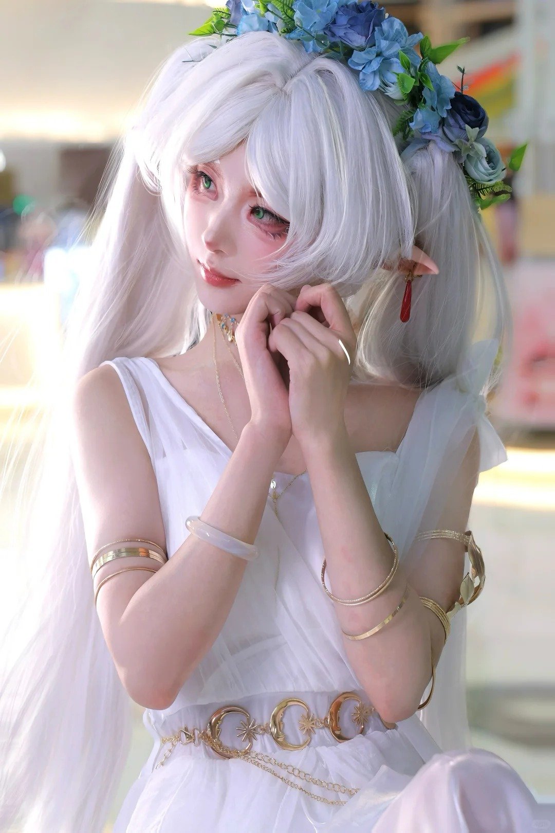 cosplay Frieren ngoài đời thực cực đẹp