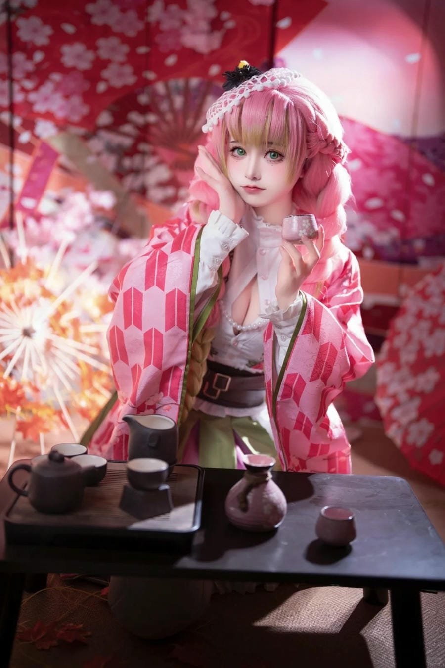 cosplay Mitsuri cực cuốn và hút mọi ánh nhìn