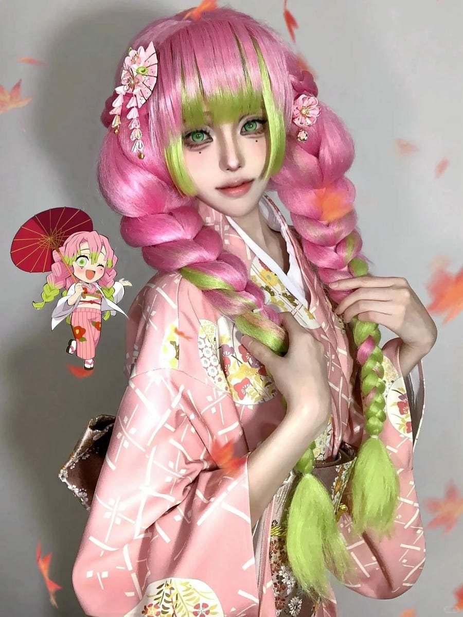 cosplay Mitsuri nổi bật giữa phong cảnh thiên nhiên