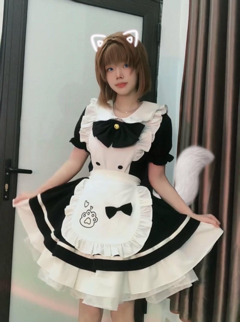 cosplay anime nữ nhân vật hầu gái