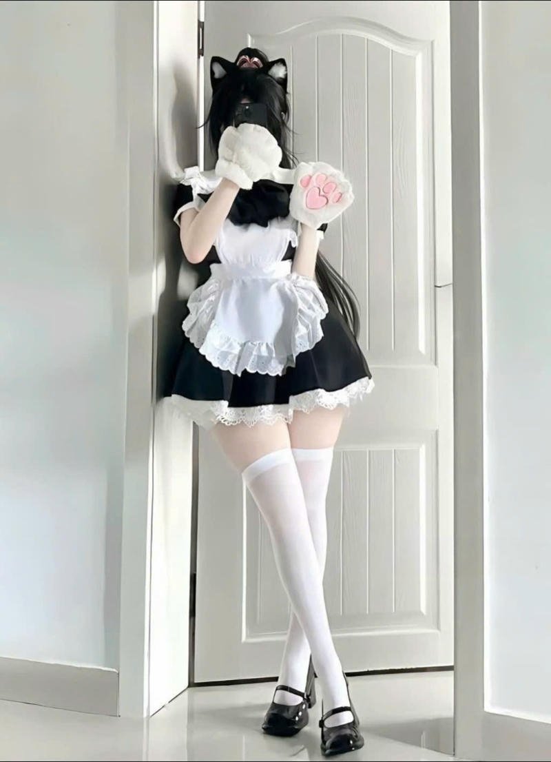 cosplay hầu gái phong cách nữ tính