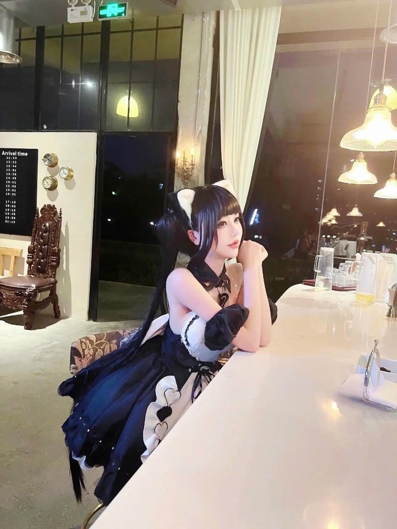 cosplay hầu gái phong cách quyến rũ