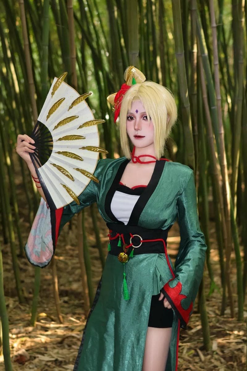 cosplay tsunade thần thái ninja nữ