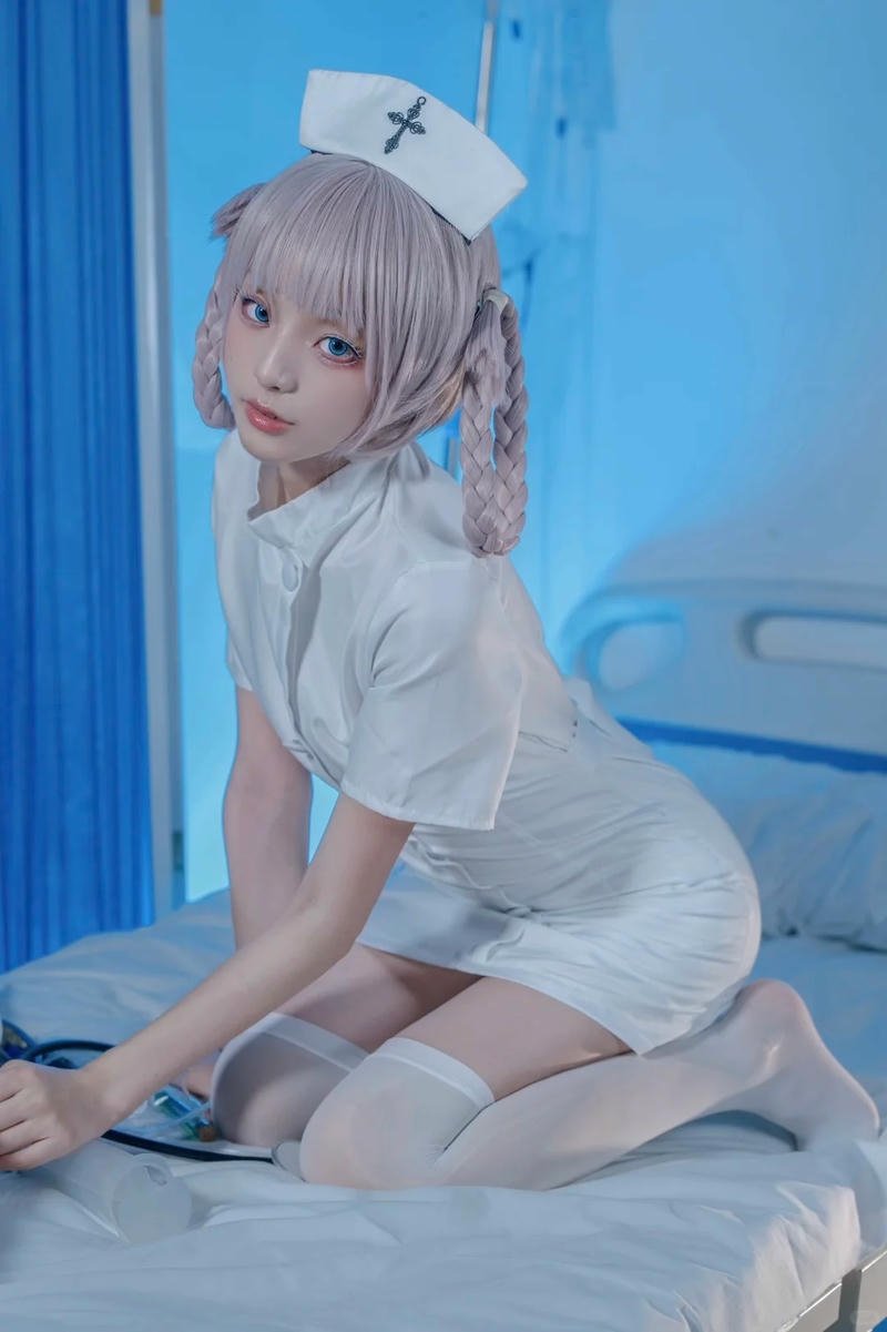 cosplay y tá concept bệnh viện