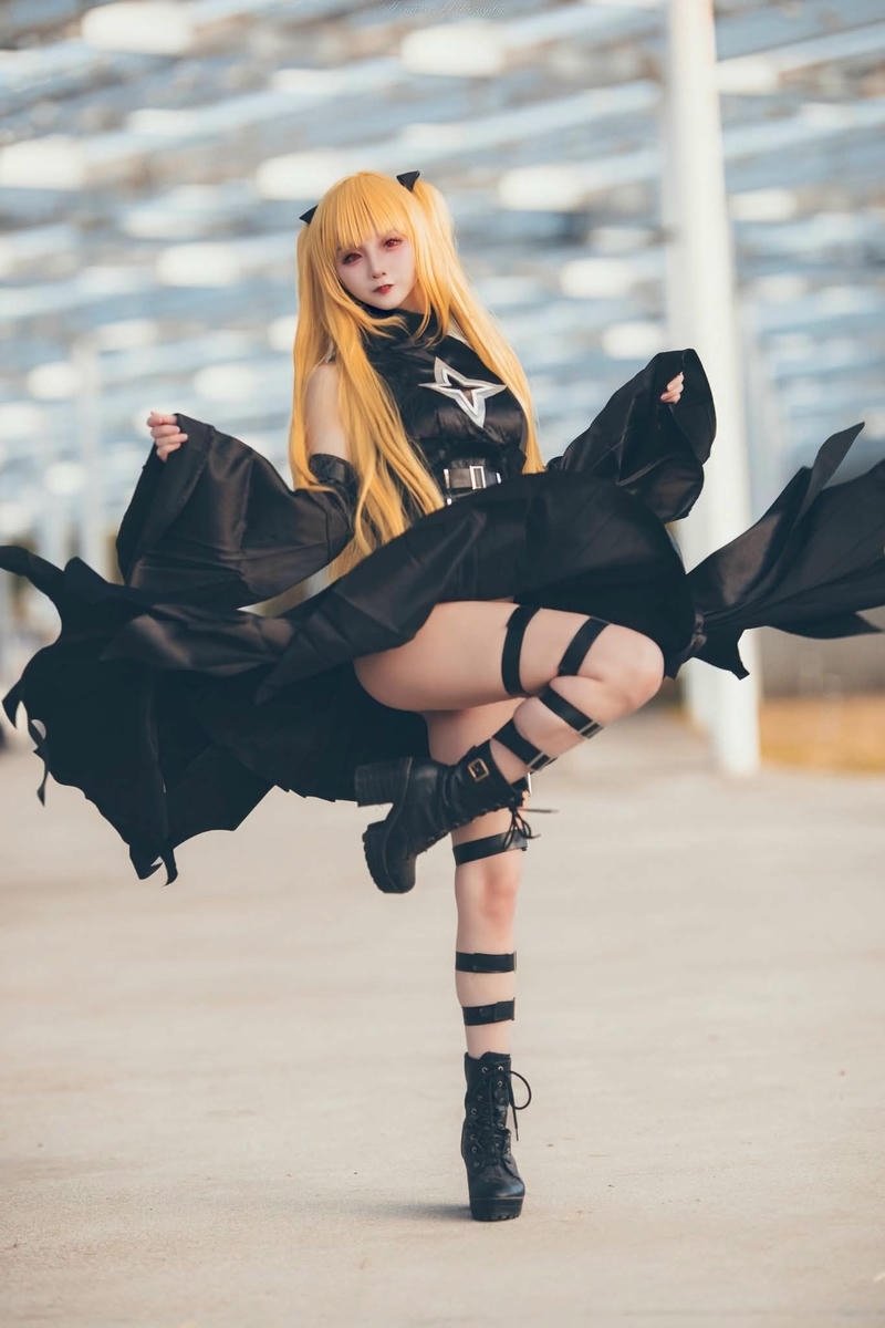 gái xinh cosplay nhân vật manga nữ