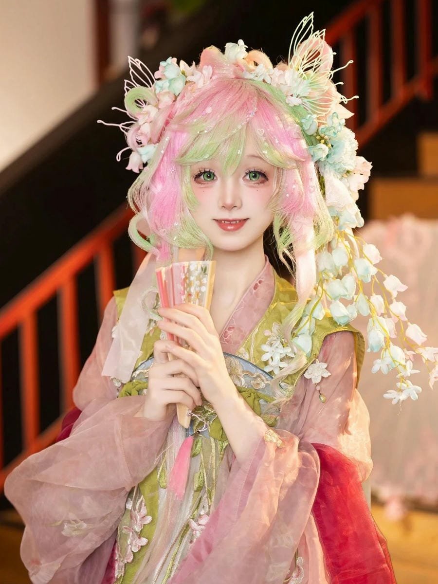 hình cosplay Mitsuri đẹp mê rất rực rỡ