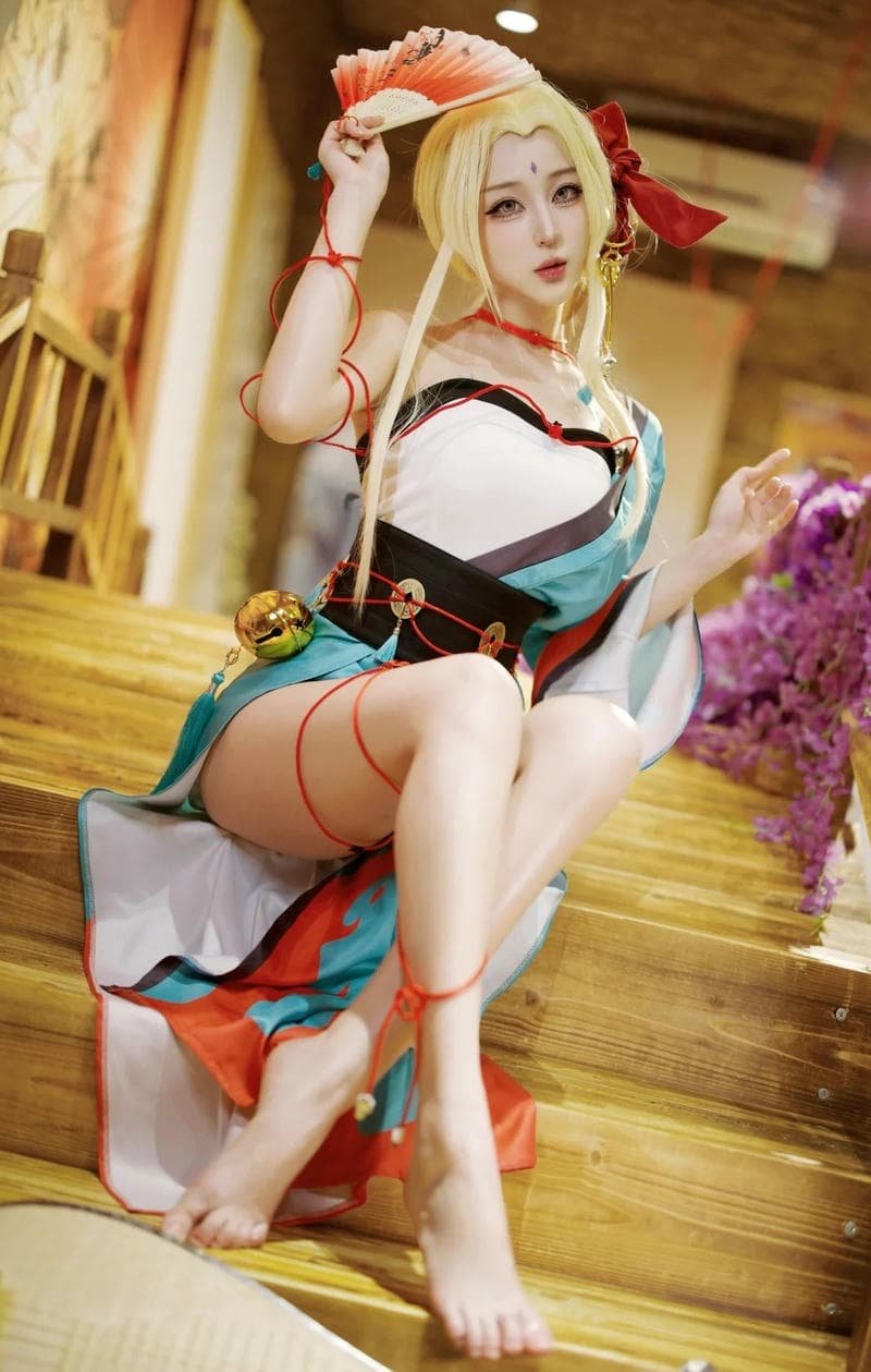 hóa thân tsunade phong thái nữ ninja