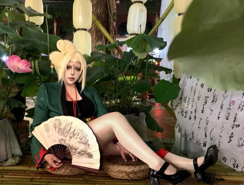 hóa trang tsunade thật ấn tượng