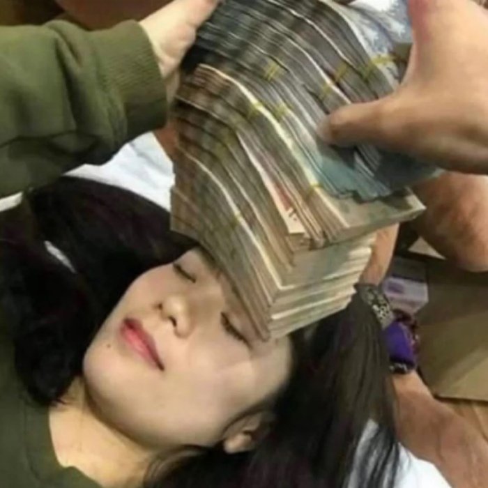 meme tiền nhìn là thấy ham