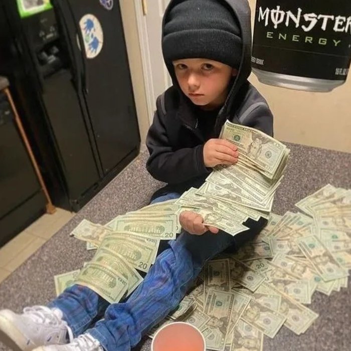 tình cảnh vì tiền meme tiền