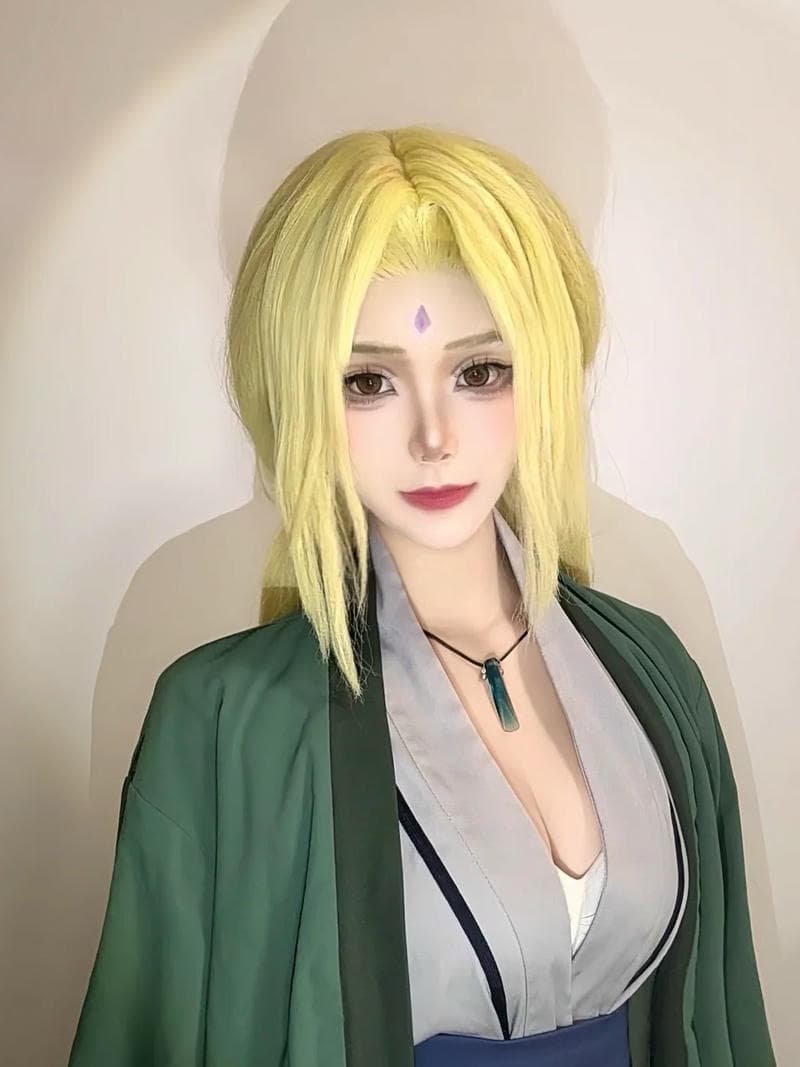 tsunade cosplay cực kỳ nổi bật