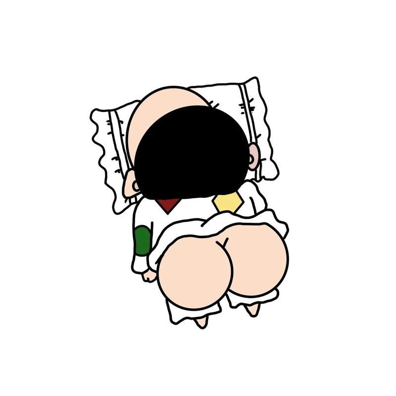 Ảnh Shin mặc đồ hầu gái khoe mông hài hước