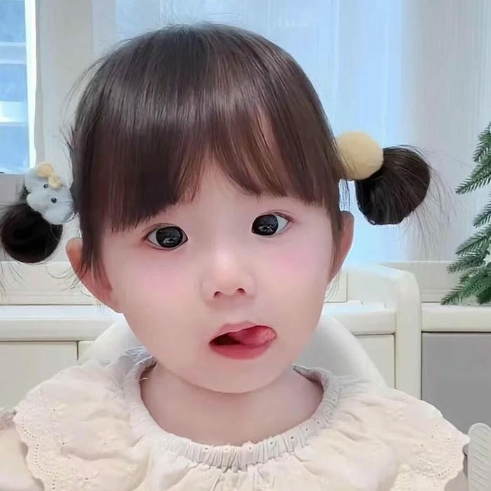 Avatar em bé cute bé buộc tóc hai bên lém lỉnh
