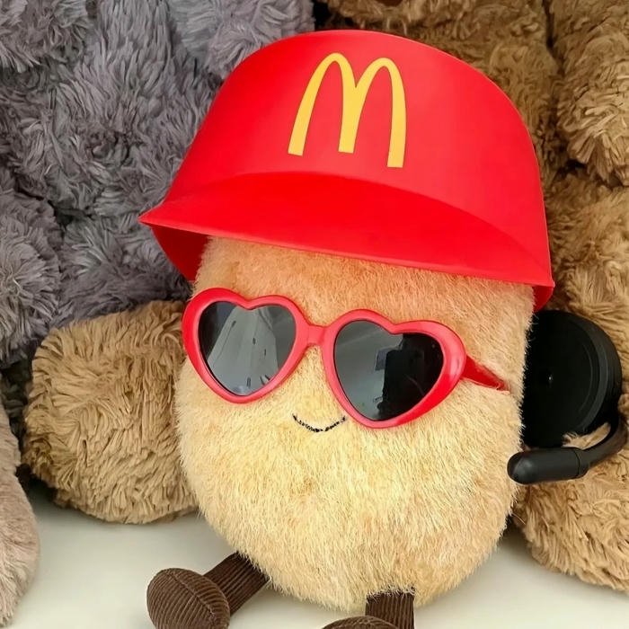 Avatar vô tri củ khoai tây đeo kính hiệu McDonald