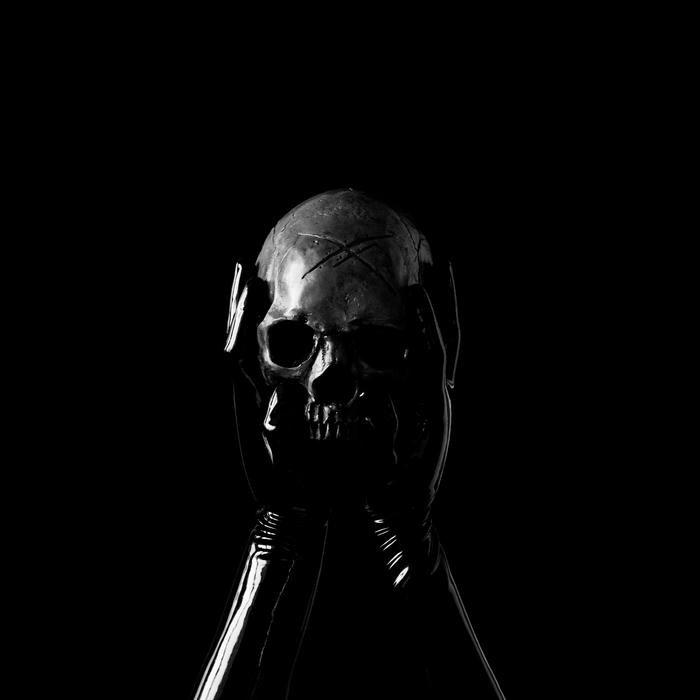 Black avatar bức tượng người đen bóng bí ẩn và nghệ thuật