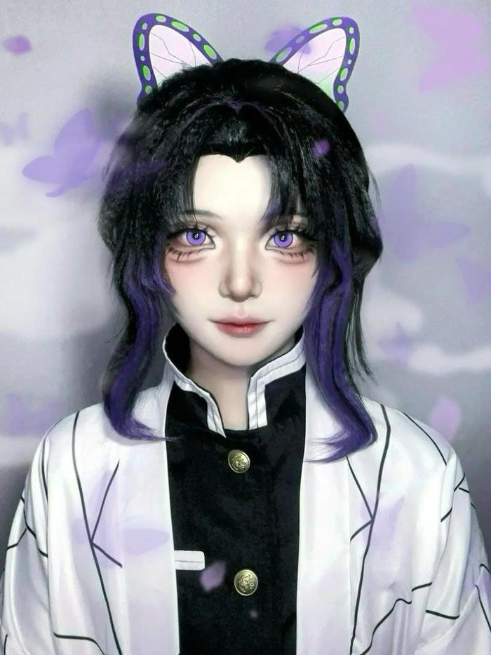 Cosplay Shinobu quyến rũ và cuốn hút