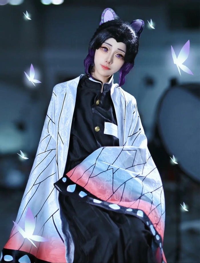 Cosplay Shinobu với cánh bướm bay nhẹ