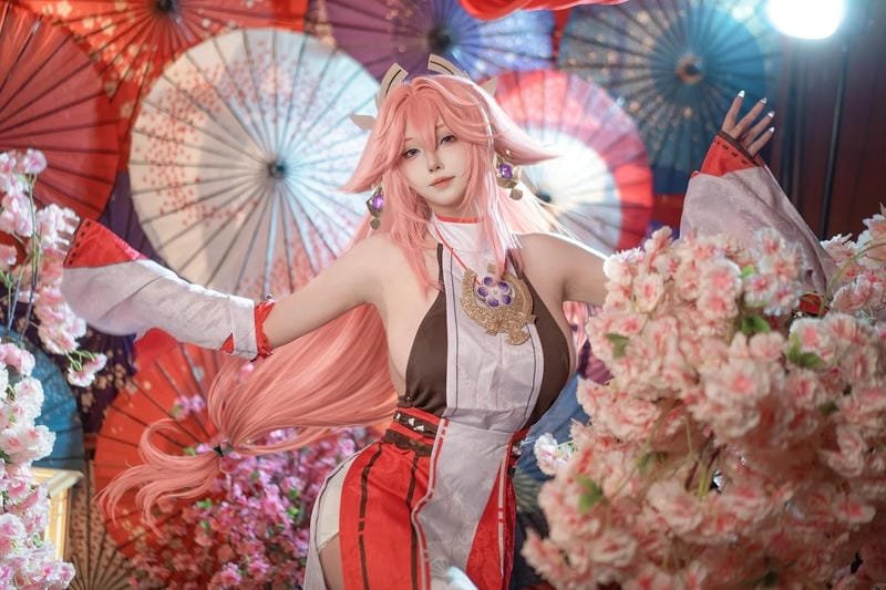 Cosplay Yae Miko thần thái sang chảnh