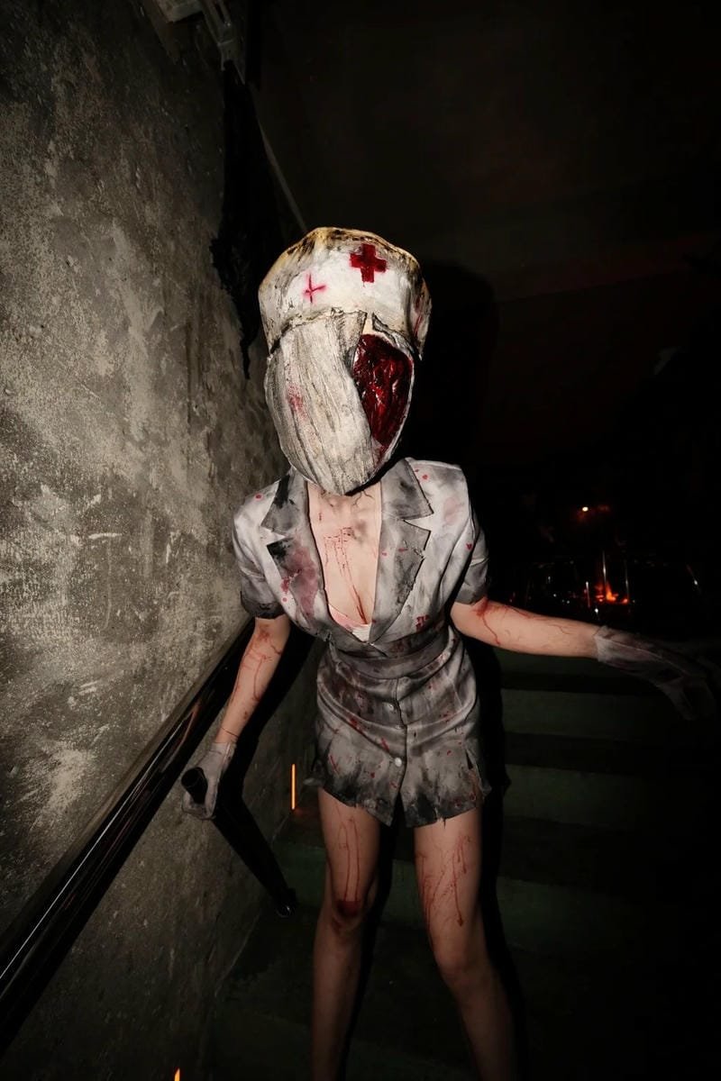 Cosplay ma nữ ma mị với mái tóc dài