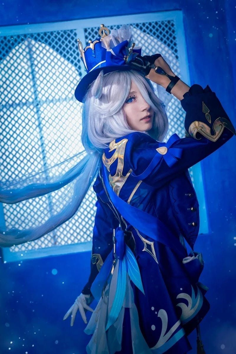 Furina phiên bản cosplay cực kỳ cuốn hút