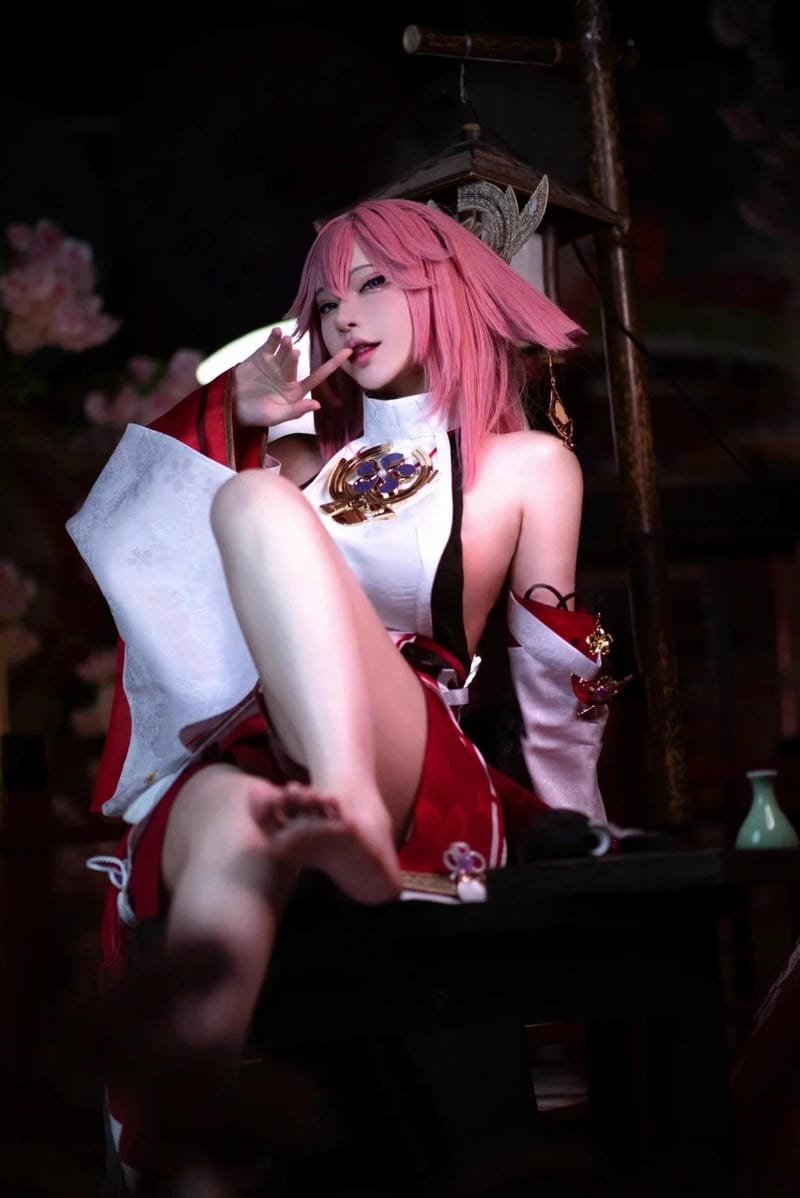 Hình Yae Miko cosplay sắc nét HD