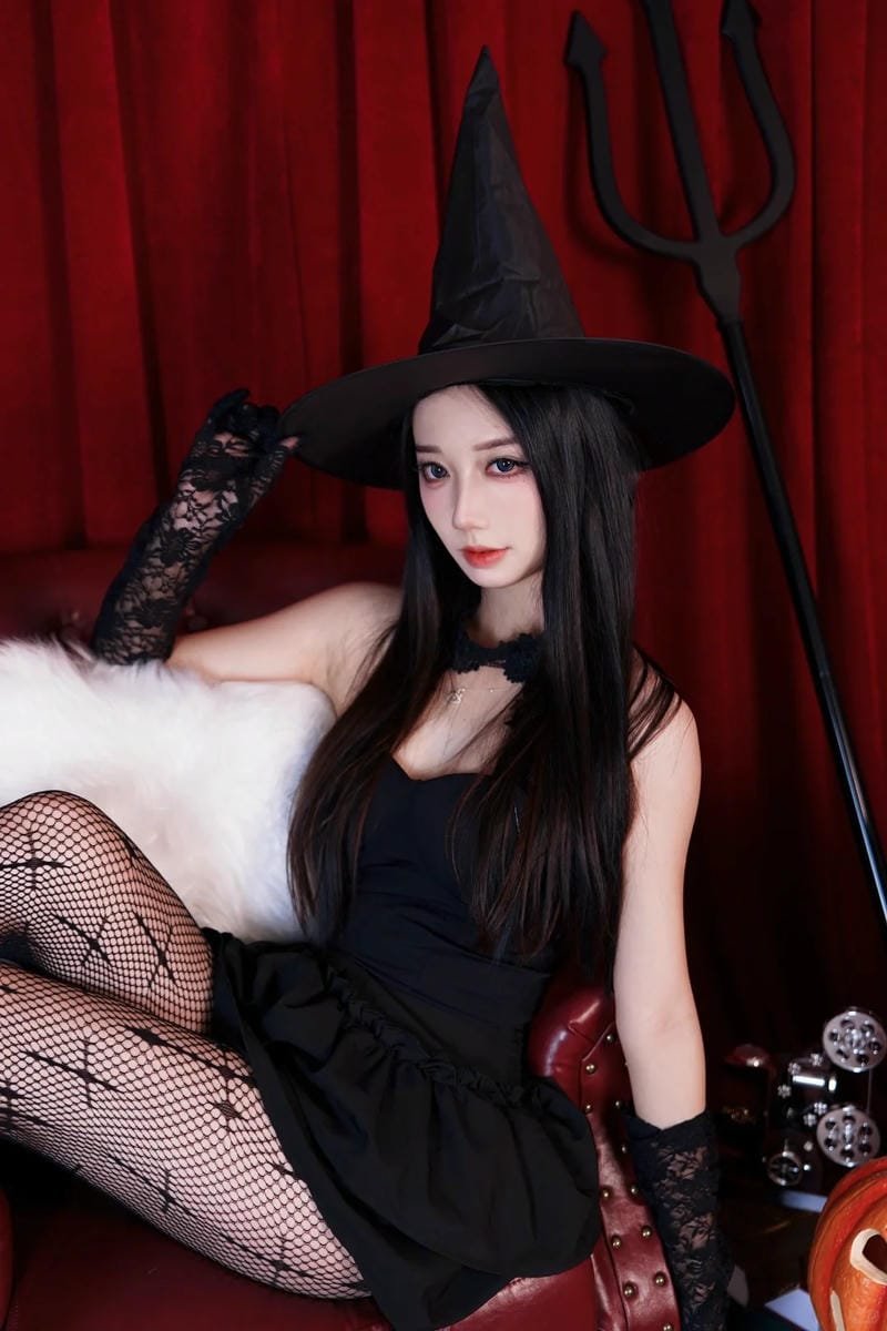 Ma nữ cosplay hiện thân của nỗi buồn sâu thẳm