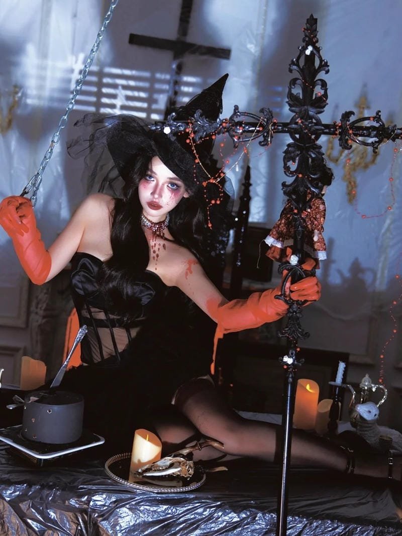 Ma nữ cosplay nhìn thấu tâm hồn người cô độc