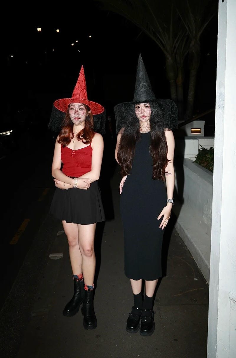 Ma nữ cosplay trôi giữa màn sương, bí ẩn bao trùm