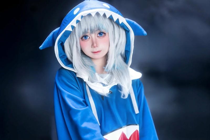 ảnh chân dung Gura cosplay tone xanh pastel