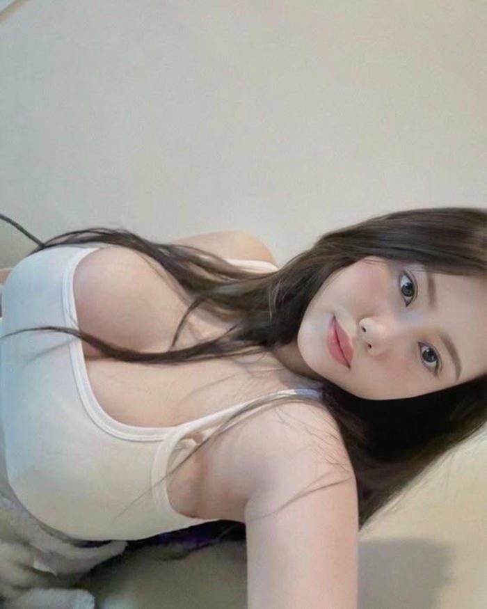 ảnh học sinh vú to ngực đẹp rất khủng