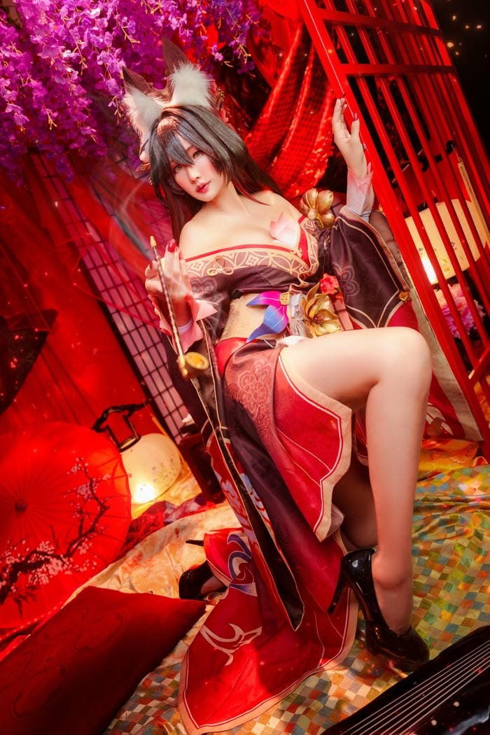 ảnh sexy anime cosplay nhấn mạnh đường nét cơ thể