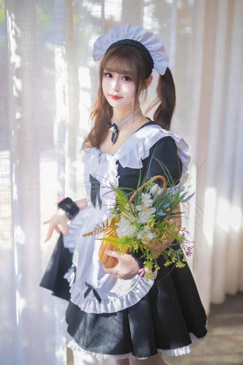 cảm giác gọn gàng từ cosplay maid